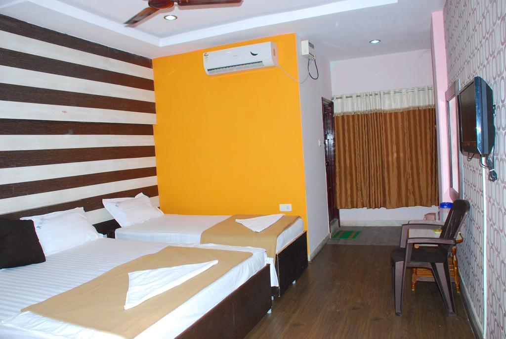 Jayalakshmi Residency Tirupati Room photo