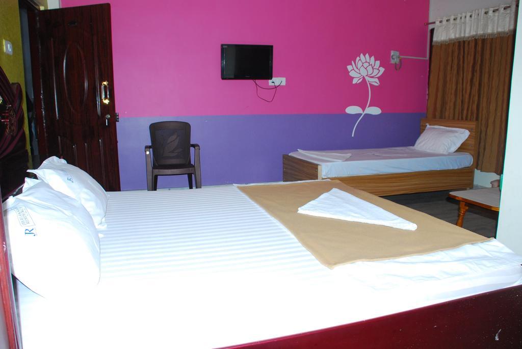 Jayalakshmi Residency Tirupati Room photo